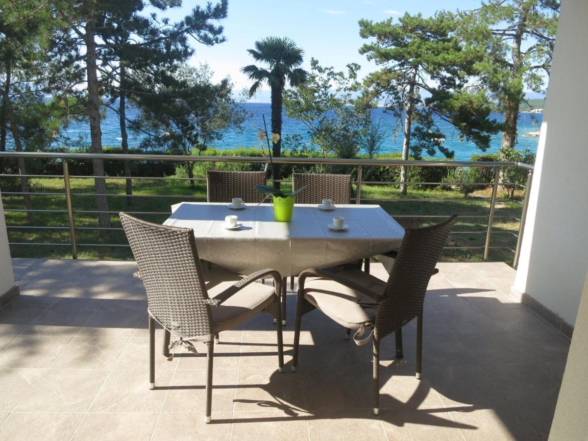 Apartment Prejac By The Beach Malinska Camera foto