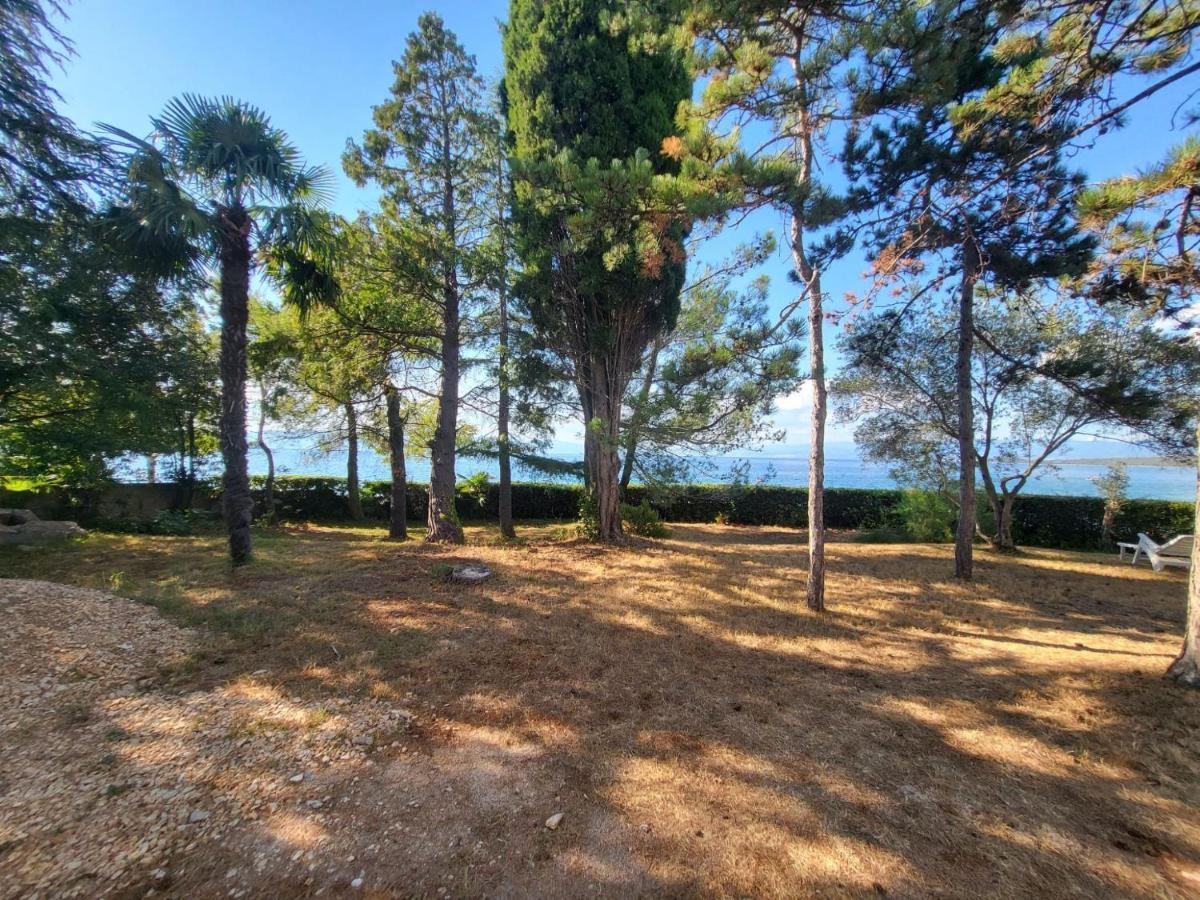 Apartment Prejac By The Beach Malinska Esterno foto
