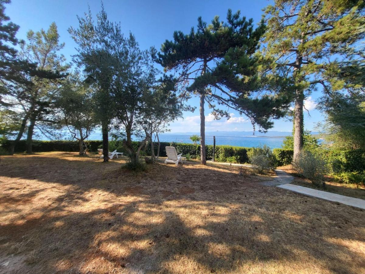 Apartment Prejac By The Beach Malinska Esterno foto