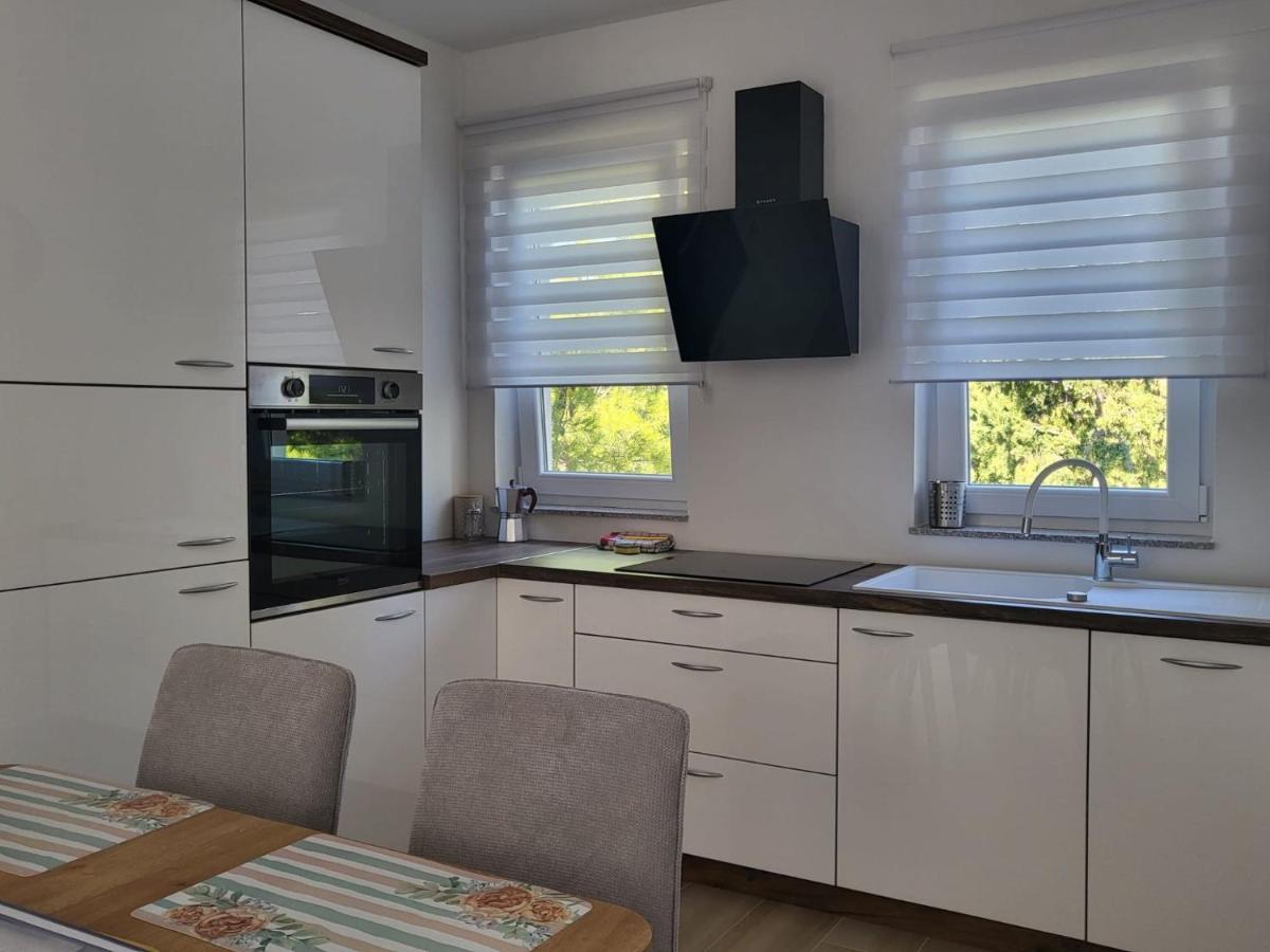 Apartment Prejac By The Beach Malinska Esterno foto